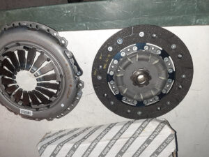 KIT FRIZIONE FIAT GRANDE PUNTO/PUNTO EVO (1.3MJT) 71793353