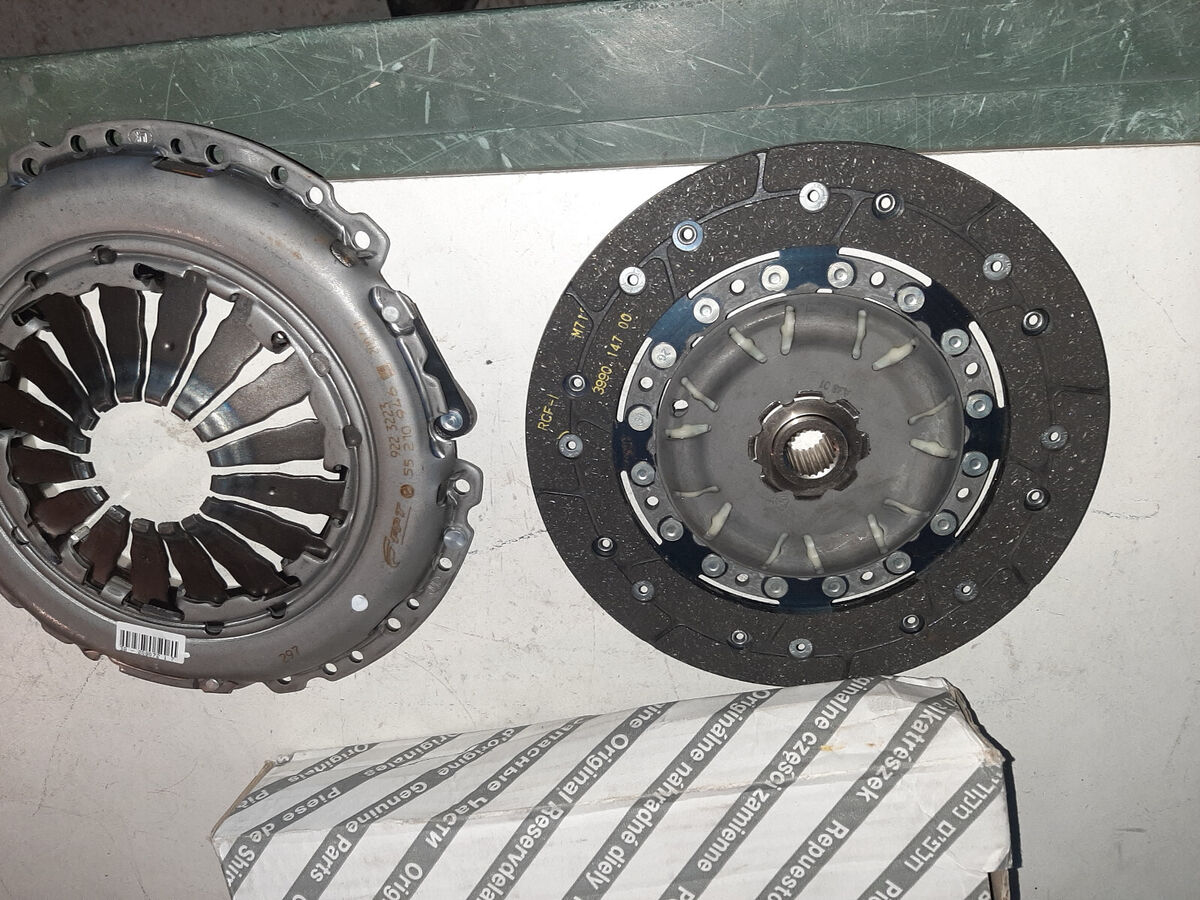 KIT FRIZIONE FIAT GRANDE PUNTO/PUNTO EVO (1.3MJT) 71793353